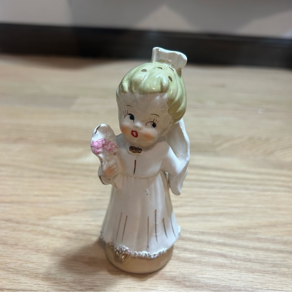 Vintage Bride Salt Shaker Enesco Flowers Porcelain Home Housewares